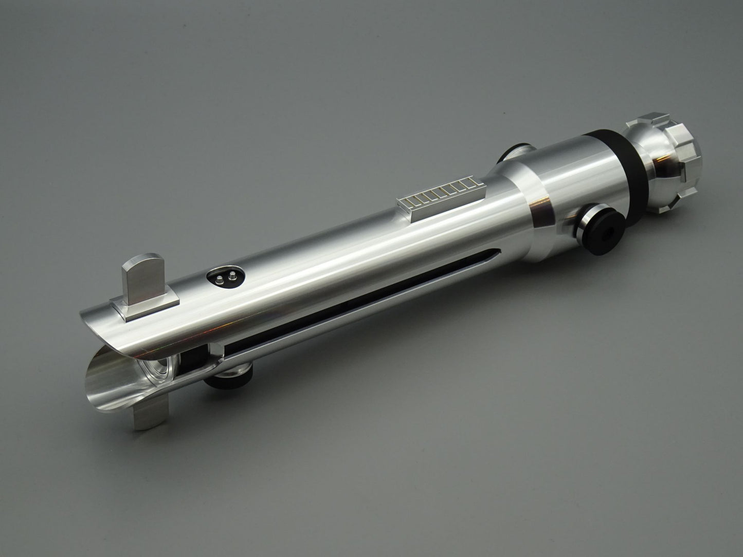Snips Ahsoka Tano Clone Wars Lightsaber Lichtschwert Main